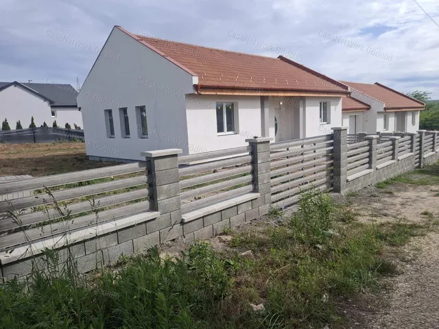 Eladó ház Szada 130 nm