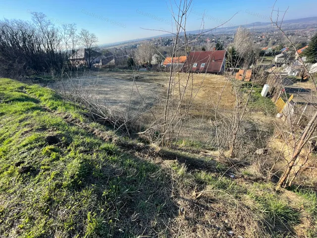 Eladó telek Szada 1400 nm