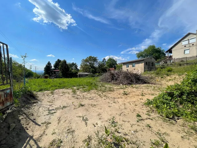 Eladó telek Erdőkertes 882 nm