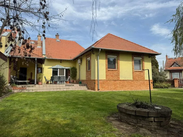 Eladó ház Aszód 120 nm