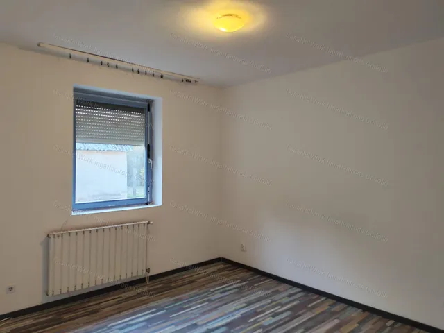 Eladó ház Erdőkertes 189 nm