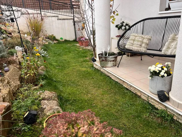 Eladó lakás Aszód 67 nm