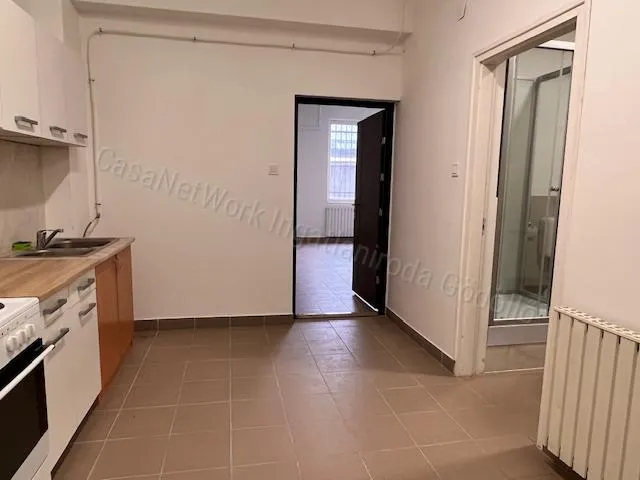 Kiadó kereskedelmi és ipari ingatlan Gödöllő 65 nm