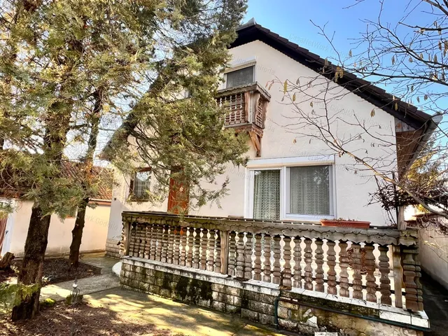 Eladó ház Szada 158 nm