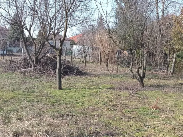 Eladó telek Gödöllő 858 nm