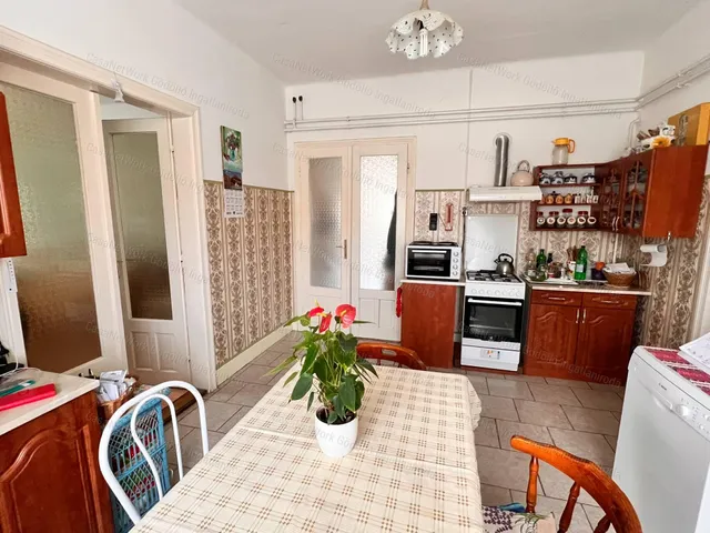 Eladó ház Dány 140 nm