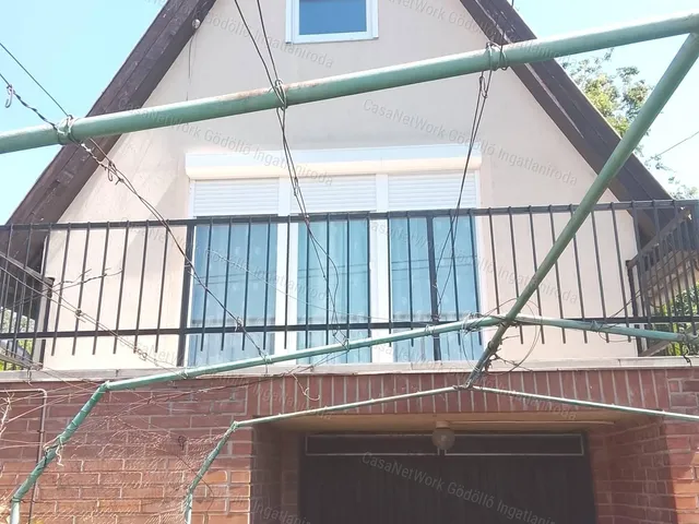Eladó nyaraló Veresegyház 75 nm