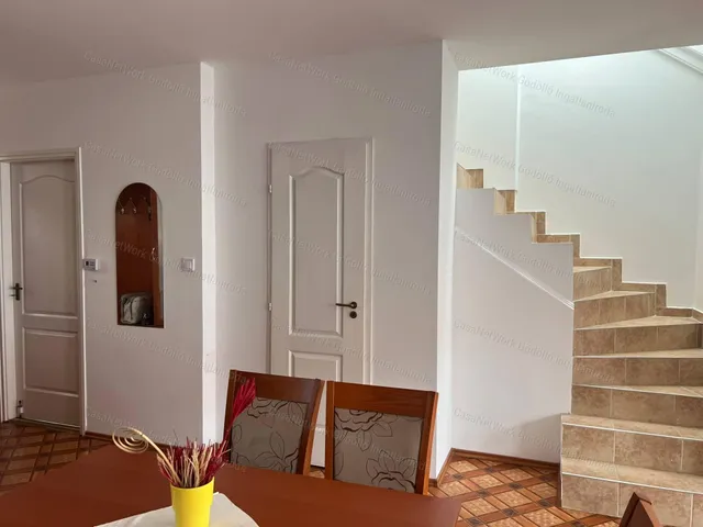 Eladó lakás Aszód 69 nm