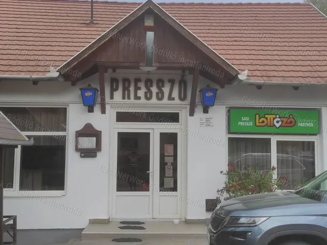 Eladó kereskedelmi és ipari ingatlan Nagyoroszi 171 nm