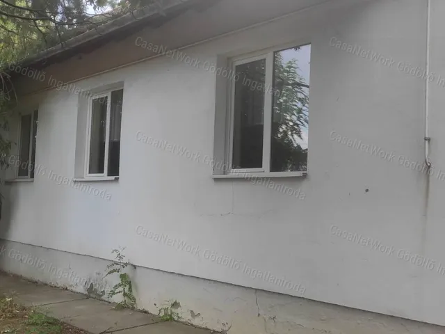 Eladó kereskedelmi és ipari ingatlan Nagyoroszi 171 nm