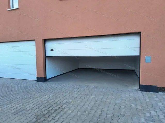 Eladó garázs Törökszentmiklós 25 nm