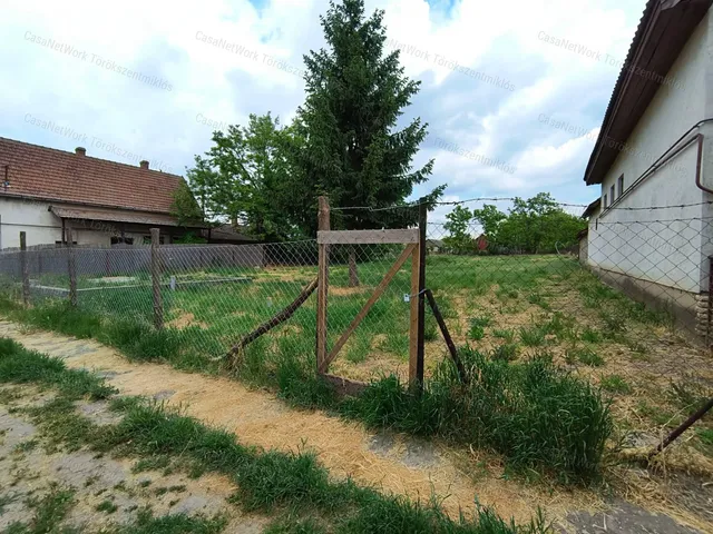 Eladó telek Fegyvernek 1086 nm