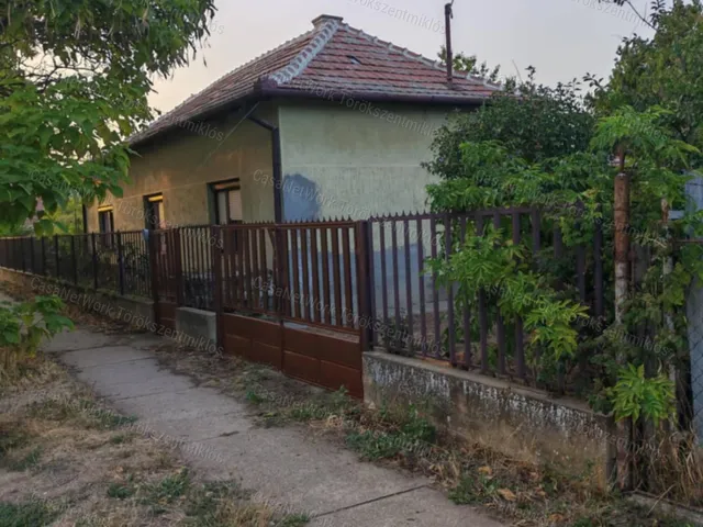 Eladó ház Kengyel 94 nm