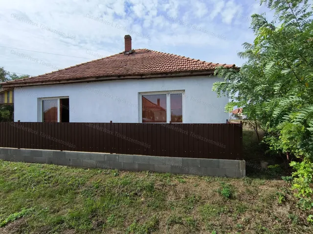 Eladó ház Tiszaroff 80 nm