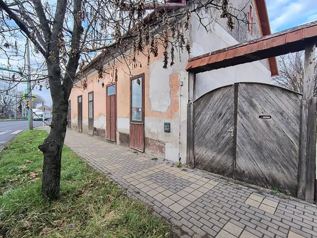 Eladó kereskedelmi és ipari ingatlan Törökszentmiklós 161 nm