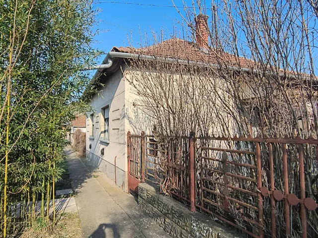 Eladó ház Fegyvernek 52 nm