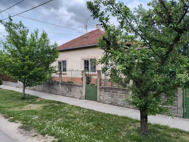 Eladó ház Törökszentmiklós 90 nm