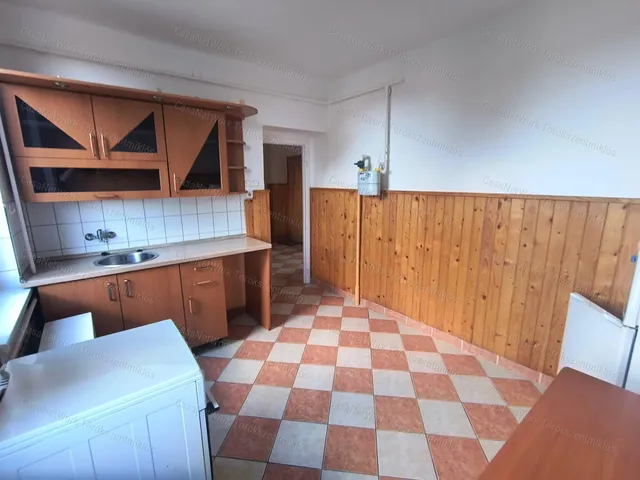 Eladó lakás Martfű 66 nm