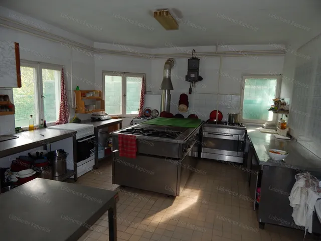 Eladó kereskedelmi és ipari ingatlan Kaposvár 385 nm