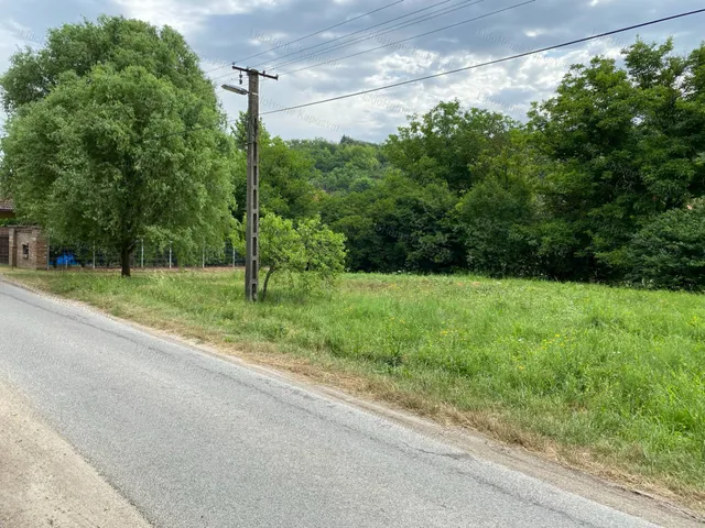 Eladó telek Kaposvár, Rómahegy 1410 nm