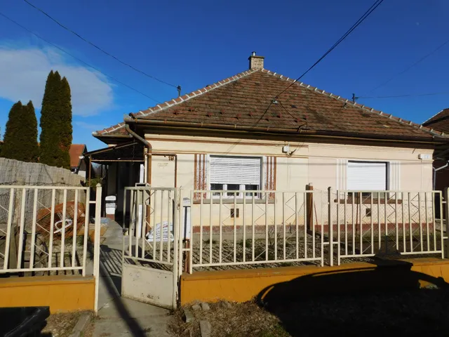 Eladó ház Gomba 54 nm