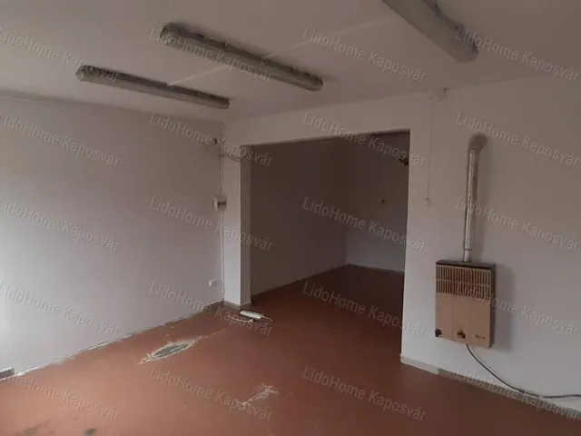 Eladó kereskedelmi és ipari ingatlan Kaposvár 27 nm
