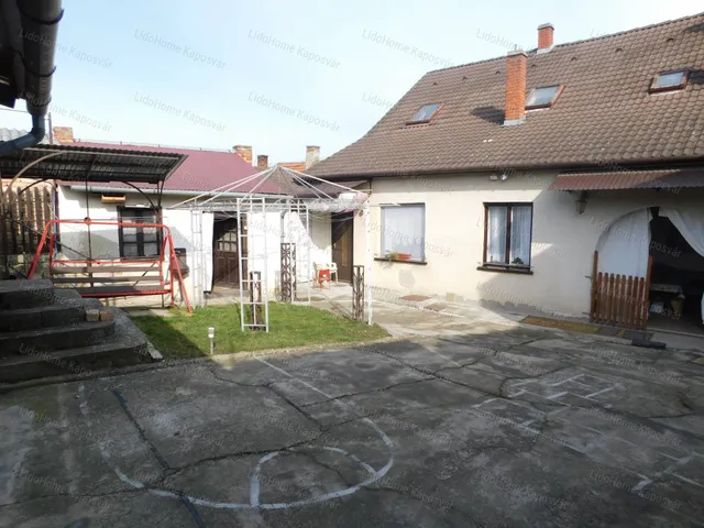 Eladó ház Kaposvár, Kaposszentjakab 160 nm