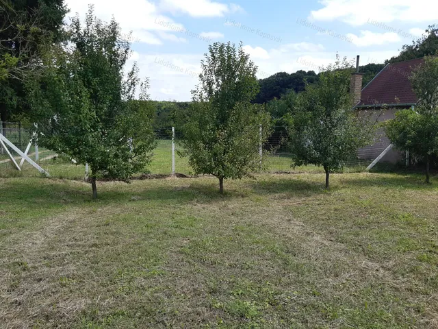 Eladó mezőgazdasági ingatlan Kaposvár 1837 nm