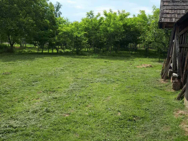 Eladó telek Nagybajom 1600 nm