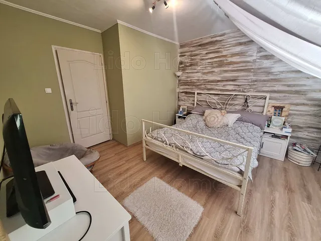 Eladó lakás Kaposvár 93 nm
