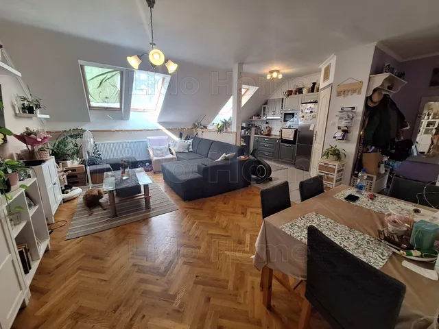 Eladó lakás Kaposvár, Belváros 93 nm