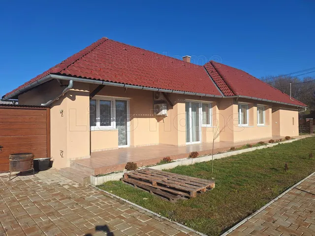 Eladó ház Nagyszokoly 99 nm