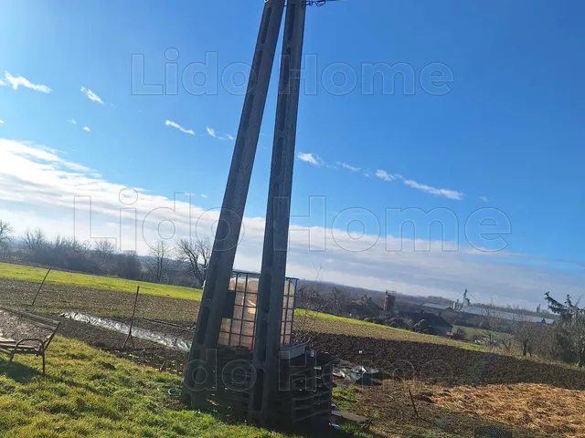 Eladó telek Szakcs 1294 nm