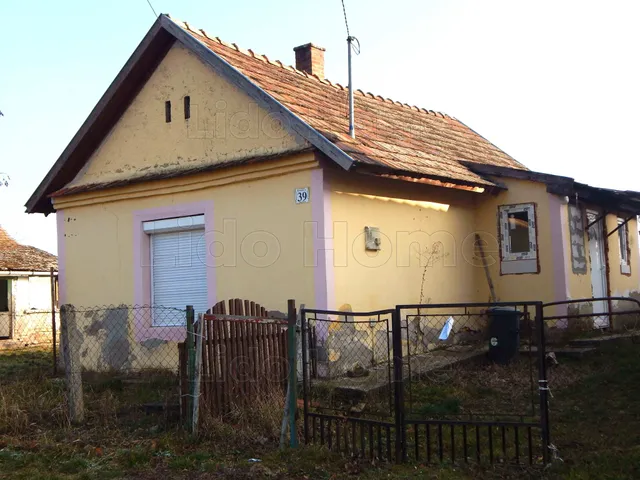 Eladó ház Gige 34 nm