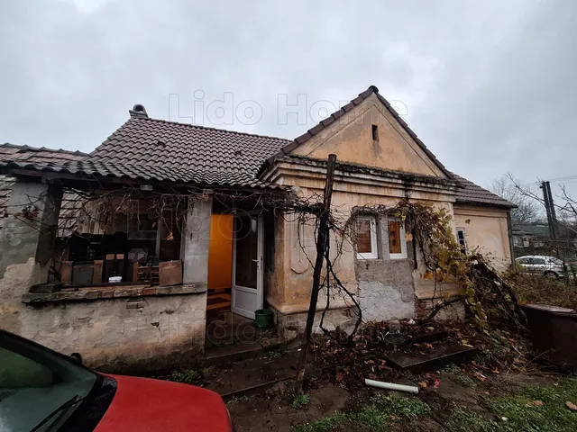 Eladó ház Kisbajom 57 nm