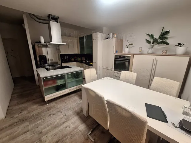 Eladó ház Igal 150 nm