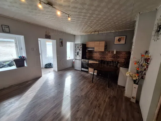 Eladó ház Baté 60 nm