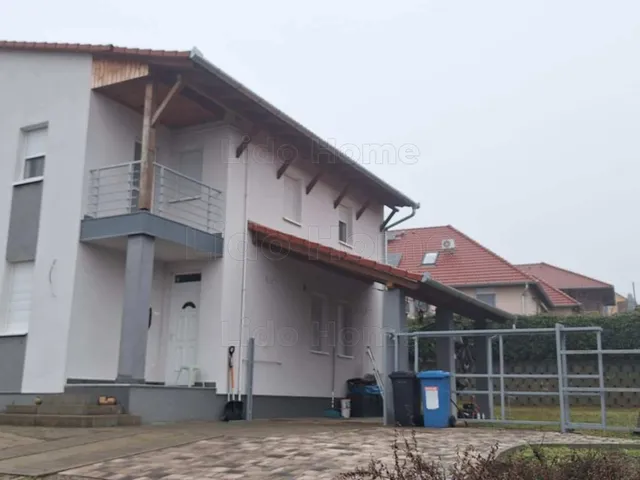 Eladó ház Kaposvár, Rómahegy 109 nm