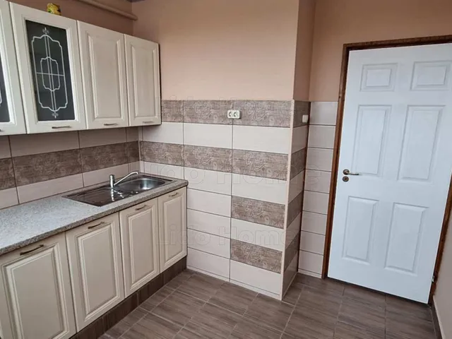 Eladó lakás Kaposvár, Kinizsi-lakótelep 53 nm