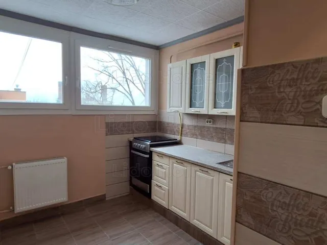 Eladó lakás Kaposvár, Kinizsi-lakótelep 53 nm