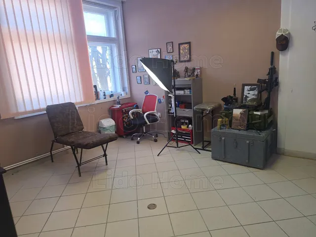 Eladó kereskedelmi és ipari ingatlan Kaposvár, Belváros 21 nm