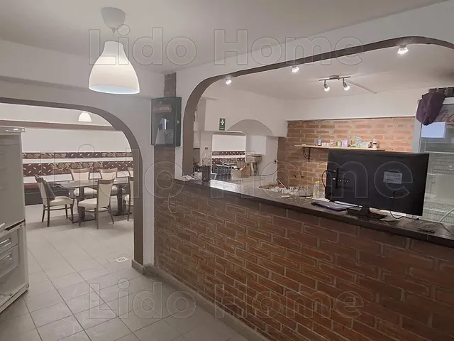 Eladó kereskedelmi és ipari ingatlan Kaposvár, Belváros 170 nm