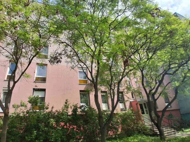 Eladó lakás Kaposvár, Béke-Füredi lakótelep 61 nm