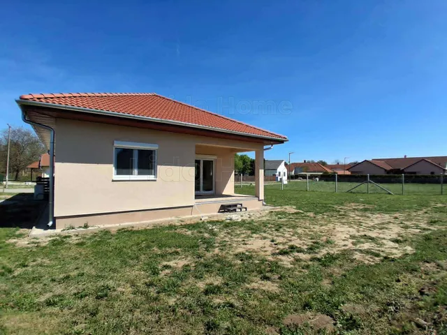 Eladó ház Hetes 108 nm