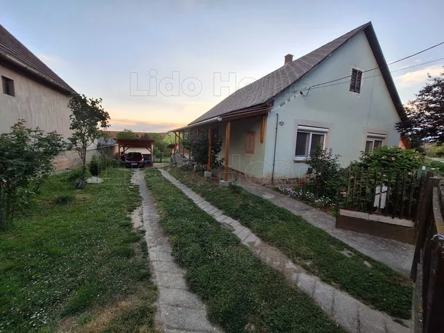 Eladó ház Igal 110 nm