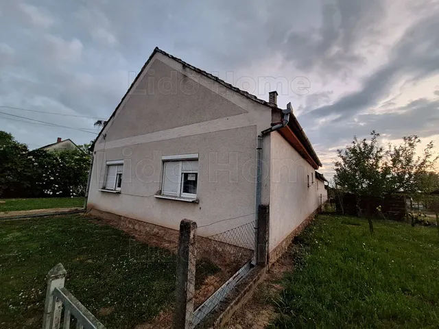 Eladó ház Kutas 85 nm