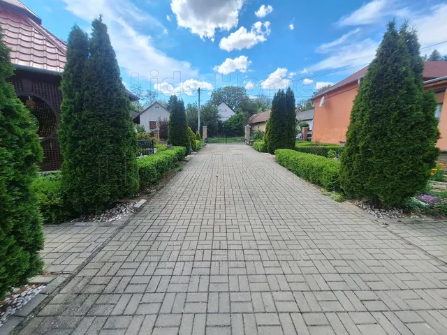 Eladó ház Felsőmocsolád 200 nm
