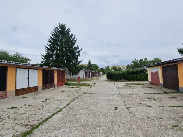 Eladó garázs Kaposvár 15 nm