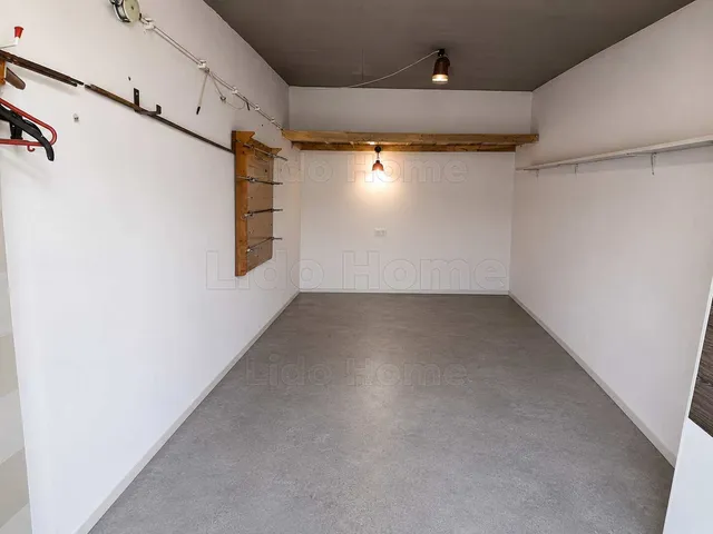 Eladó garázs Kaposvár 15 nm