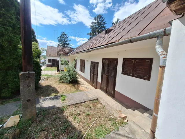 Eladó ház Gamás 220 nm